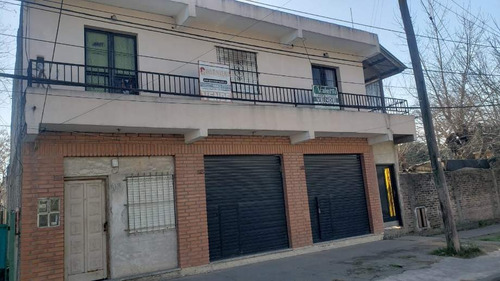 Venta De 3 Departamentos Mas Dos Locales Comerciales