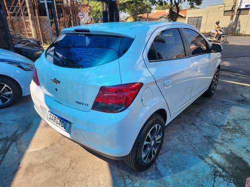 Chevrolet Onix Hatch 1.4 4P FLEX LT