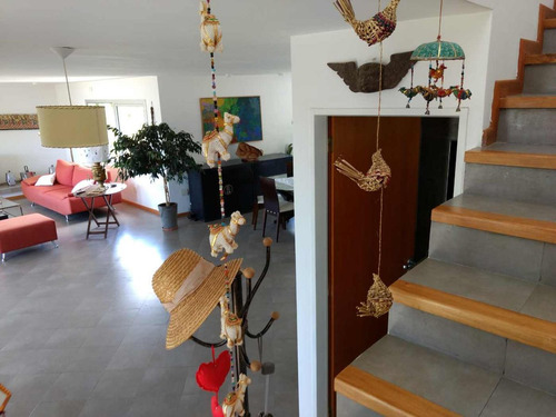 Venta Casa + Departamento V. Del Lago Carlos Paz