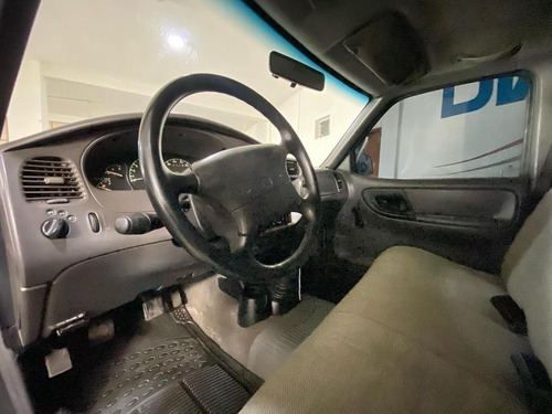 Imagen 4 de 8 de Mazda B2300