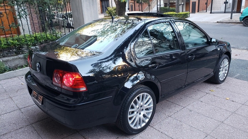 Volkswagen Bora 1.8 Highline T Tiptronic Cuero 2015