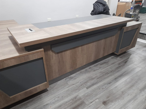 Escritorio Gerencial Moderno Qubic 260x180 4 Cajones Gris Grafito / Nebraska Gris