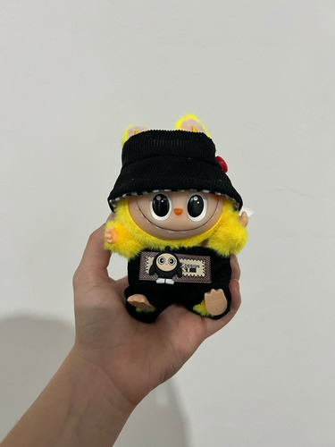 Peluche Articulado De Vinilo Labubu Fall In Wild Amarillo