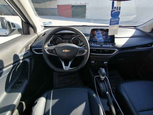 Imagen 13 de 15 de Chevrolet Tracker 2022 5p Premier L3/1.2 Aut
