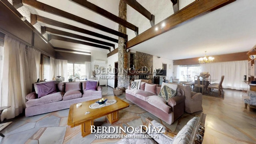 Casa - Playa Mansa- Ref: 344