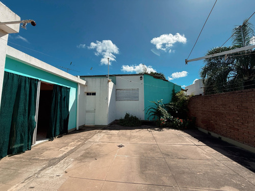 ¡¡casa Excelente, Lista Para Mudarte!! Calle Mitre Al 800