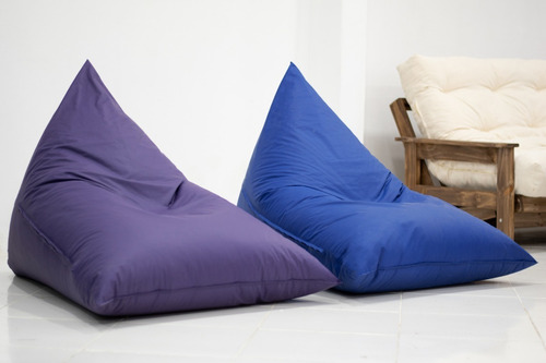 Imagen 1 de 5 de Puff Pirámide + Almohadón De Regalo / Divan Home