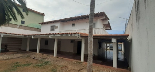 Imagen 9 de 9 de J.r En Venta Bella Quinta, Ubicada En La Av. Principal Campo Mar Puerto Piritu Cerca De Negocios, Playa, Liceo Naval J.a.a.