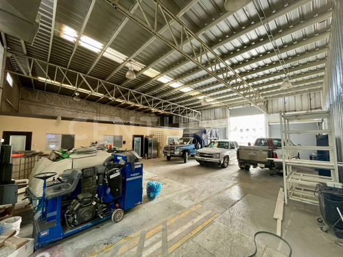 Bodega Comercial En Renta, Av. Cantera, Chihuahua