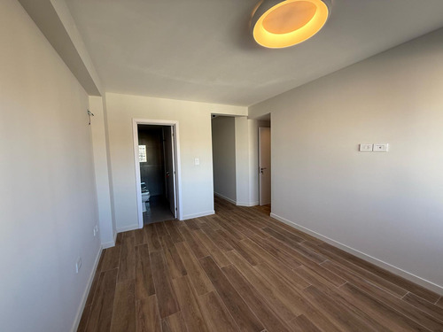 Venta Departamento De 120m² · 4 Ambientes 1 Cochera Amenities Barrio Lourdes, Distrito Centro