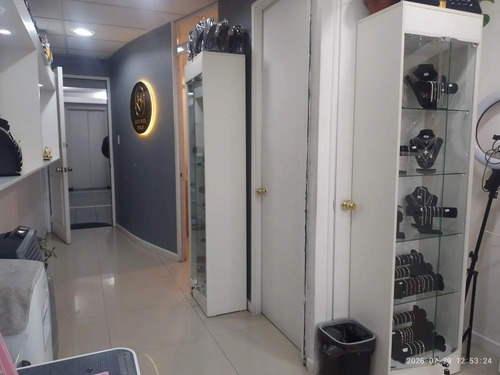 Impecable Oficina En Centro De Maipu Incluye G.comunes