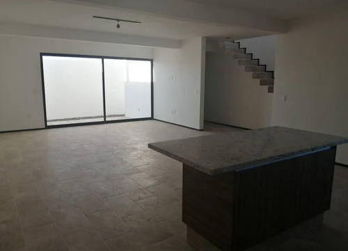 Casa En Venta En Querétaro Eo