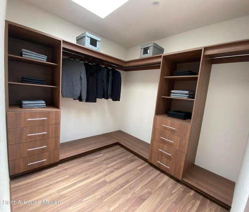Casa En Venta En San Salvador Tizatlalli Gis 24-1101