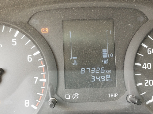 Imagen 10 de 11 de Nissan Np300 2.5 Estacas Dh Aa Pack Seg Mt 2016