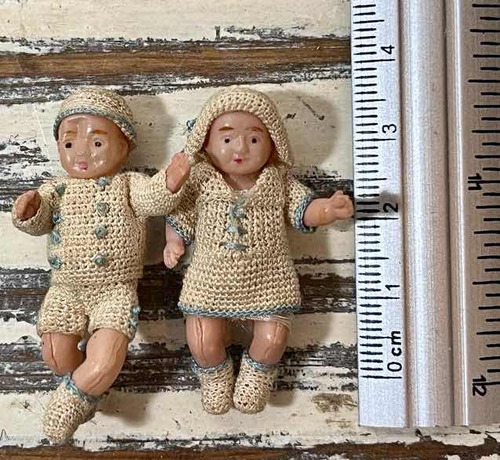 Antiguas Bebés Miniatura Ropa Tejida (Usado)