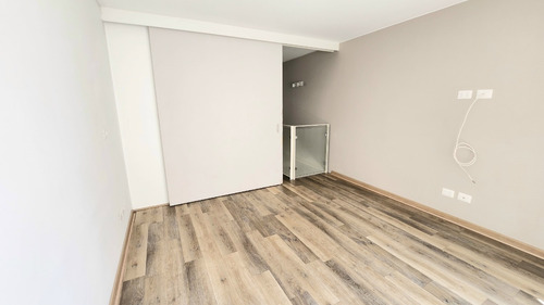 Vende Triplex En Providencia, Excelente Inversión