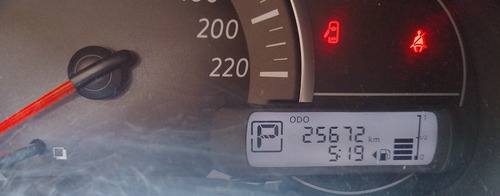 Nissan March 1.6 Sense At