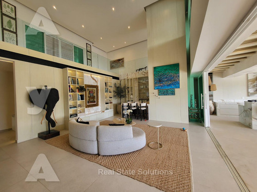 Casa En Venta, 5 Recámaras, Elevador, Remodelada Nueva, Amueblada,puerto Cancún.