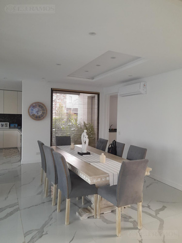 Casa En Muelles -mb- Excelente Ubicación