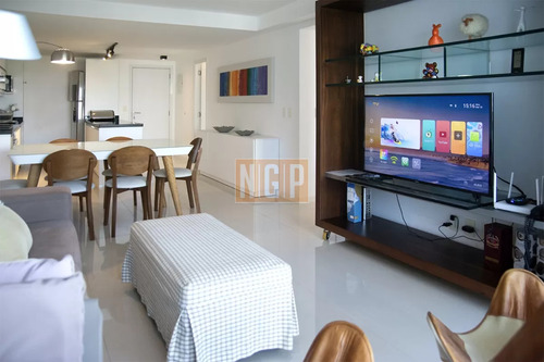 Apartamento En Venta En Torre Esmeralda De 3 Dormitorios , En Punta Del Este