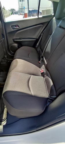 Toyota Prius 1.8 Base Cvt