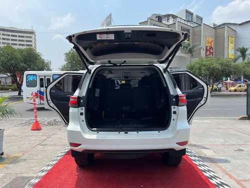 Toyota Fortuner Srv 2.4 4x2 At