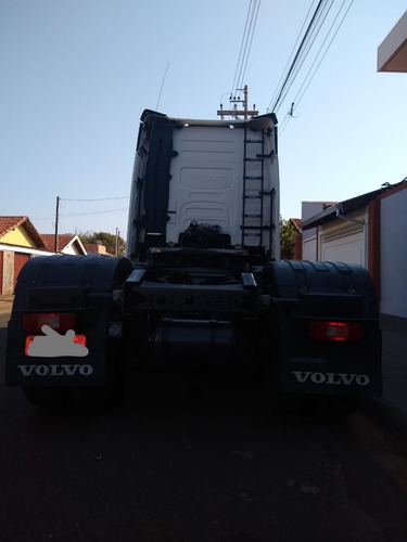 Imagem 4 de 15 de Volvo 540 6x4 2019 Bug Leve Globetrotter Revisado R$ 600.000