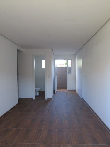Imagem 1 de 29 de Casa Em Condomínio Para Aluguel, 2 Quartos, 1 Vaga, Ponta Grossa - Porto Alegre/rs - 2655