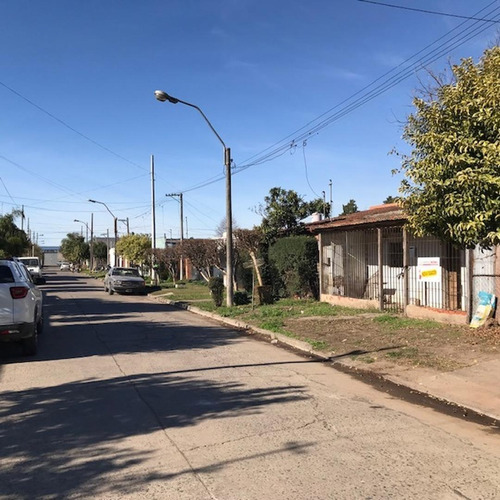 Imagen 2 de 7 de Amplio Terreno 10 X 30 Metros Mejoras Servicios.