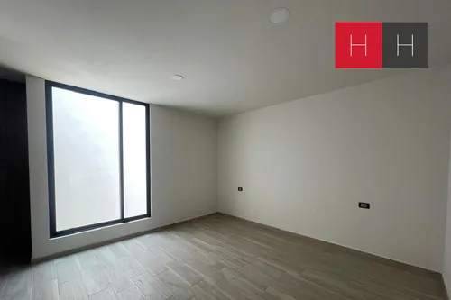 Casa En Venta En Lomas De Angelópolis.