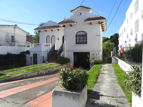 Venta Casa Padrón Único Bello Y Reborati Con Importante Fondo Verde