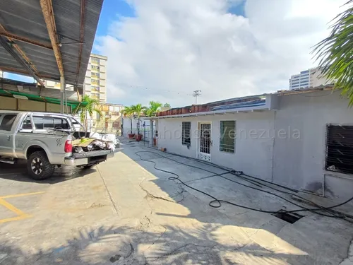 *jl/oportunidad De Negocio Galpón Cerrado 1 Abierto, 2 Casas Local Y Mas En Venta Barquisimeto, Centro Lara, Venezuela/ José López # 24-15926 / 920 M²