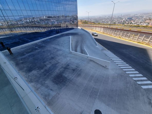 Local Renta Campanario Sec Miradores Titanium