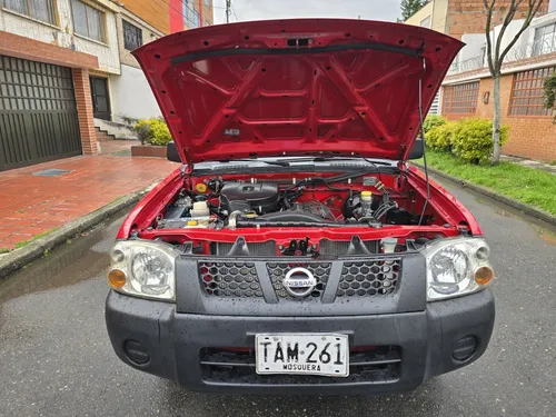 Nissan Frontier Estacas 2.4L 4x2 MT