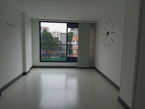 Apartamento En Venta De 70.39 Metros, Barrio Gratamira