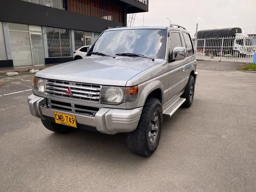 Mitsubishi Montero 3.0 V13vna Mt