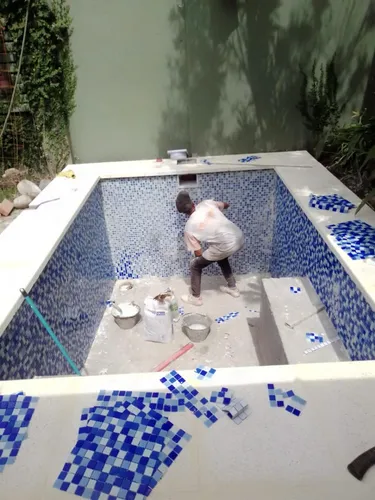 Reparación De Piscinas De Hormigón - Pintura- Revestimiento