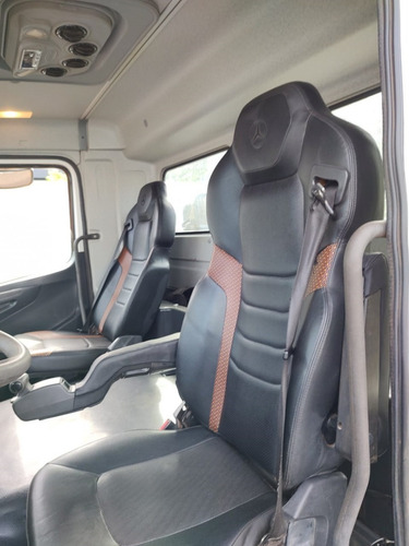 Imagem 7 de 13 de M. Benz Axor 3344 6x4