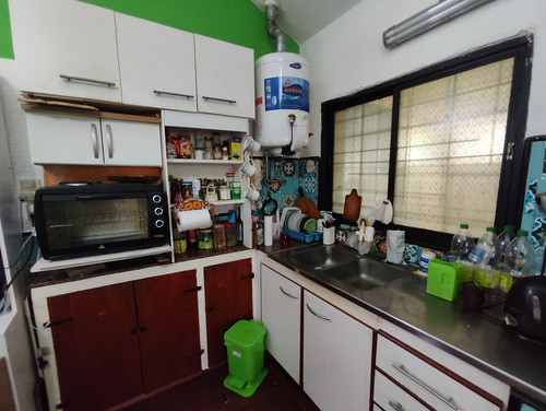 Amplio Chalet 4 Ambientes Con Cochera Y Patio!!!