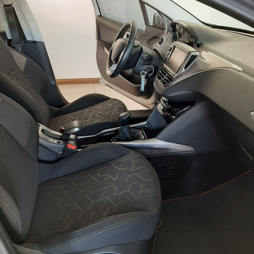 Peugeot 2008 1.6 Active - Francia