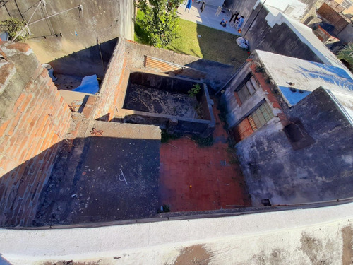 Imagen 11 de 21 de Casa De 3 Dormitorios Con Patio En Pasaje Echevarria 542