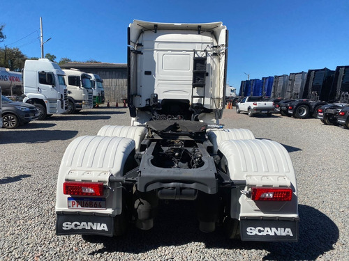 Imagem 7 de 19 de Scania R440 Streamline 2017 6x2 Branca Scania 440 6x2 Volvo