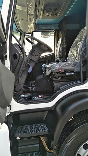Imagen 16 de 23 de Iveco New Tector 280
