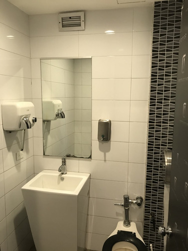 Imagen 6 de 9 de Plaza Las Américas Nuevo. Espacioso Local Sin Columnas En Venta