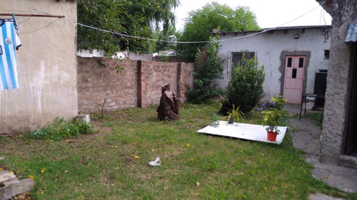 Imagen 23 de 30 de Casa En Venta En Merlo 6 Ambientes 2 Pisos