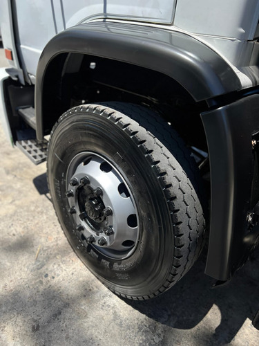 Volkswagen 17220 2012 Con Porta Volquete Usado Camión Nqnmaq