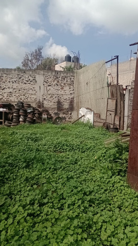 Terreno En Venta Con Una Pequeña Construccion 842m2, Col. Ampliación Emiliano Zapata, Iztapalapa.