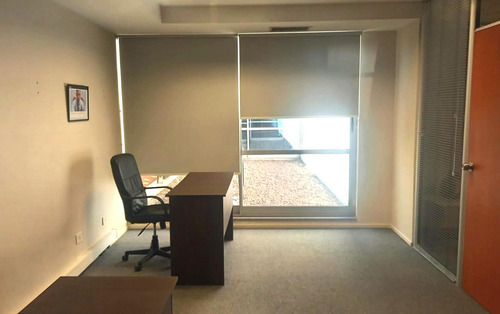 Excelente Oficina De 103 M2 En San Isidro Cerca De Panamericana