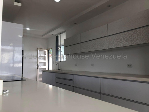 Imagen 6 de 30 de ** Casa En Venta En Colinas De Sta Rosa Barquisimeto Lara, Venezuela. ||selena Pacheco || 0424 5197639 || Codigo Flex 23-10410 $ 250000