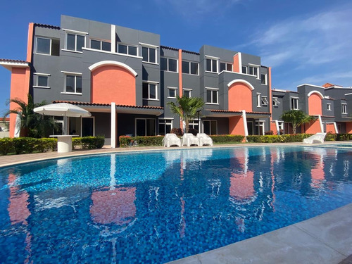 Imagen 10 de 12 de Century21 Ven Excelente Townhouse